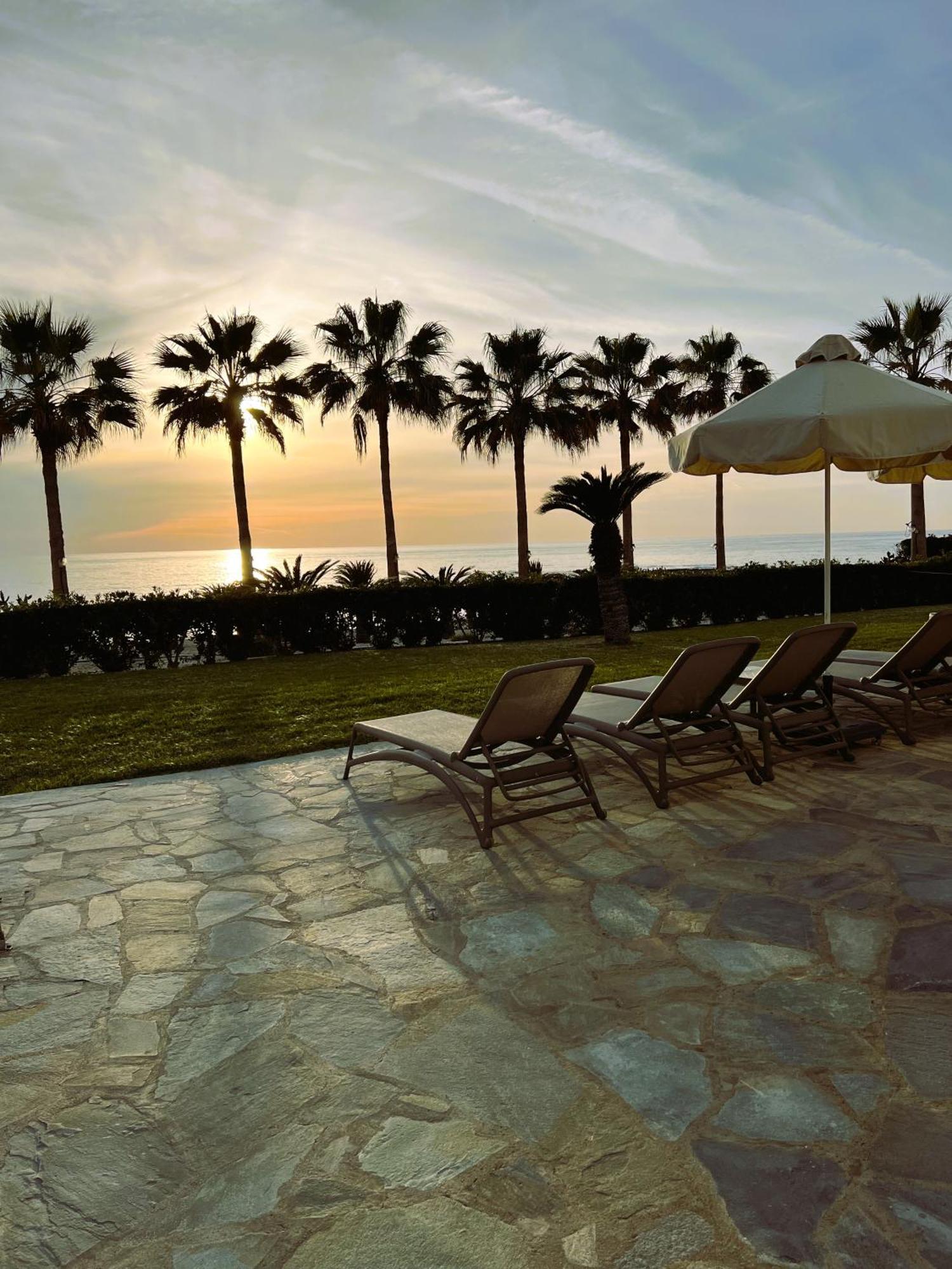 Platzia Beach Villas Paphos Ngoại thất bức ảnh