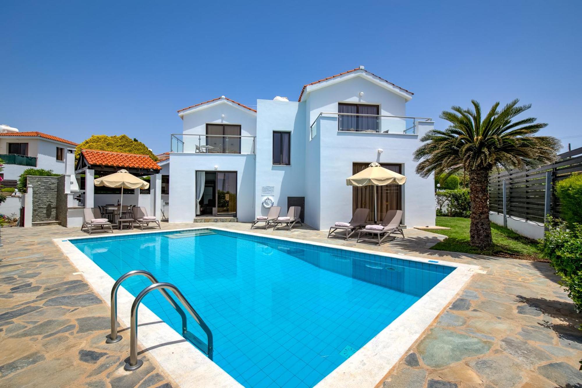 Platzia Beach Villas Paphos Ngoại thất bức ảnh