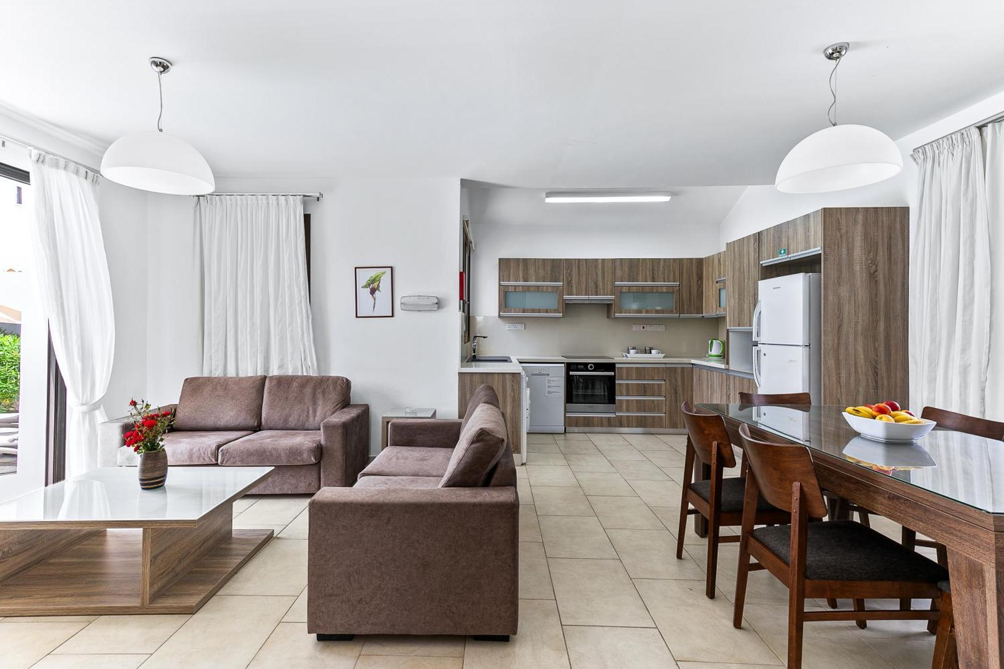 Platzia Beach Villas Paphos Ngoại thất bức ảnh