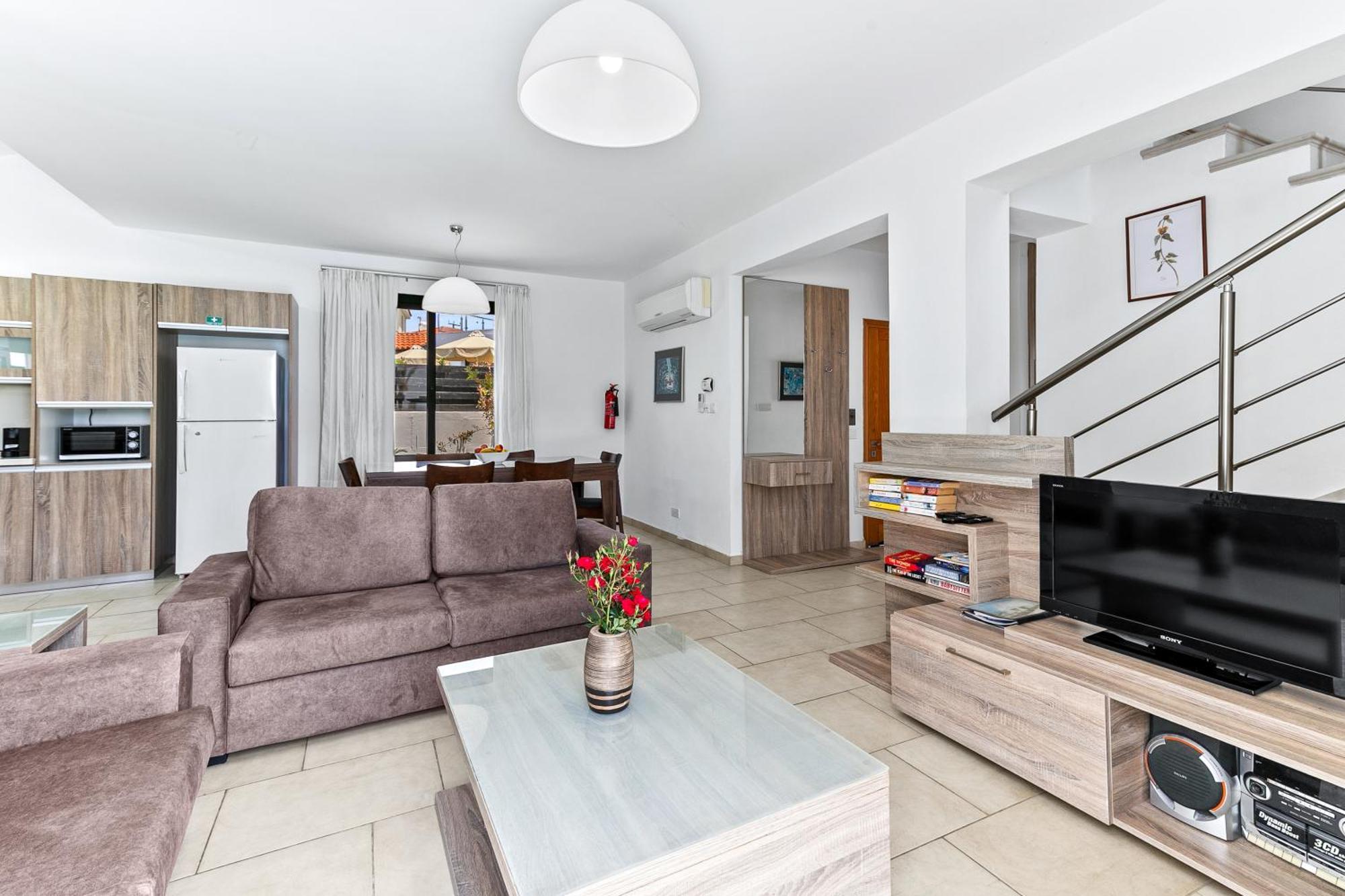 Platzia Beach Villas Paphos Ngoại thất bức ảnh