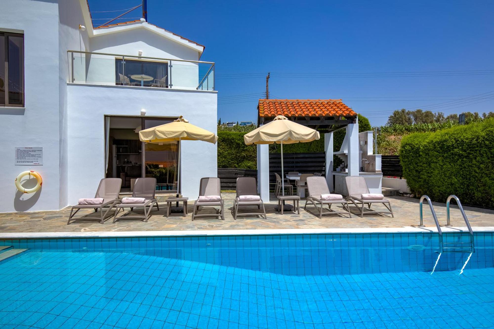 Platzia Beach Villas Paphos Ngoại thất bức ảnh