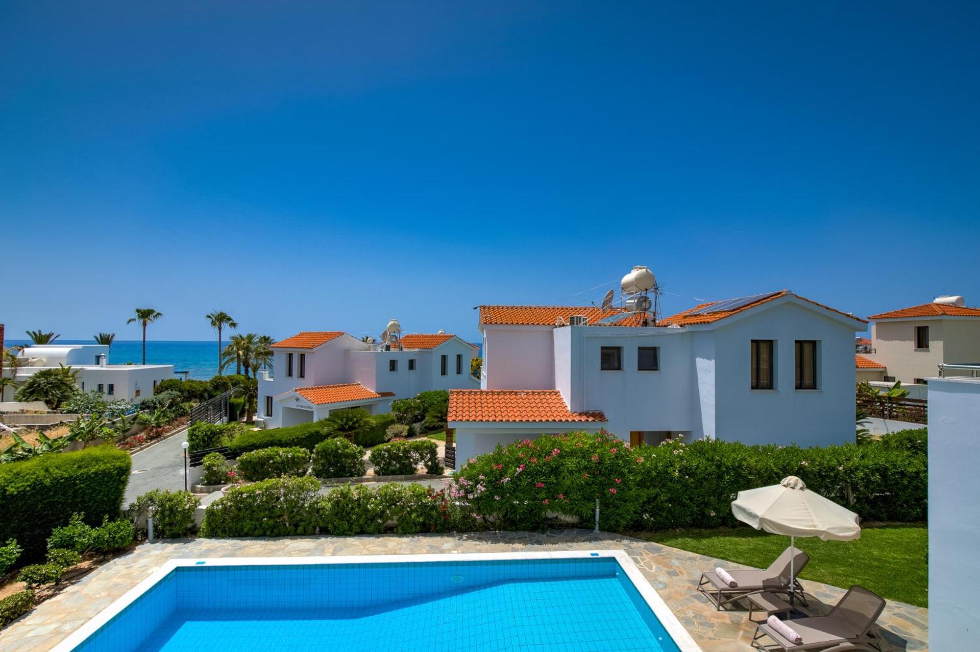 Platzia Beach Villas Paphos Ngoại thất bức ảnh