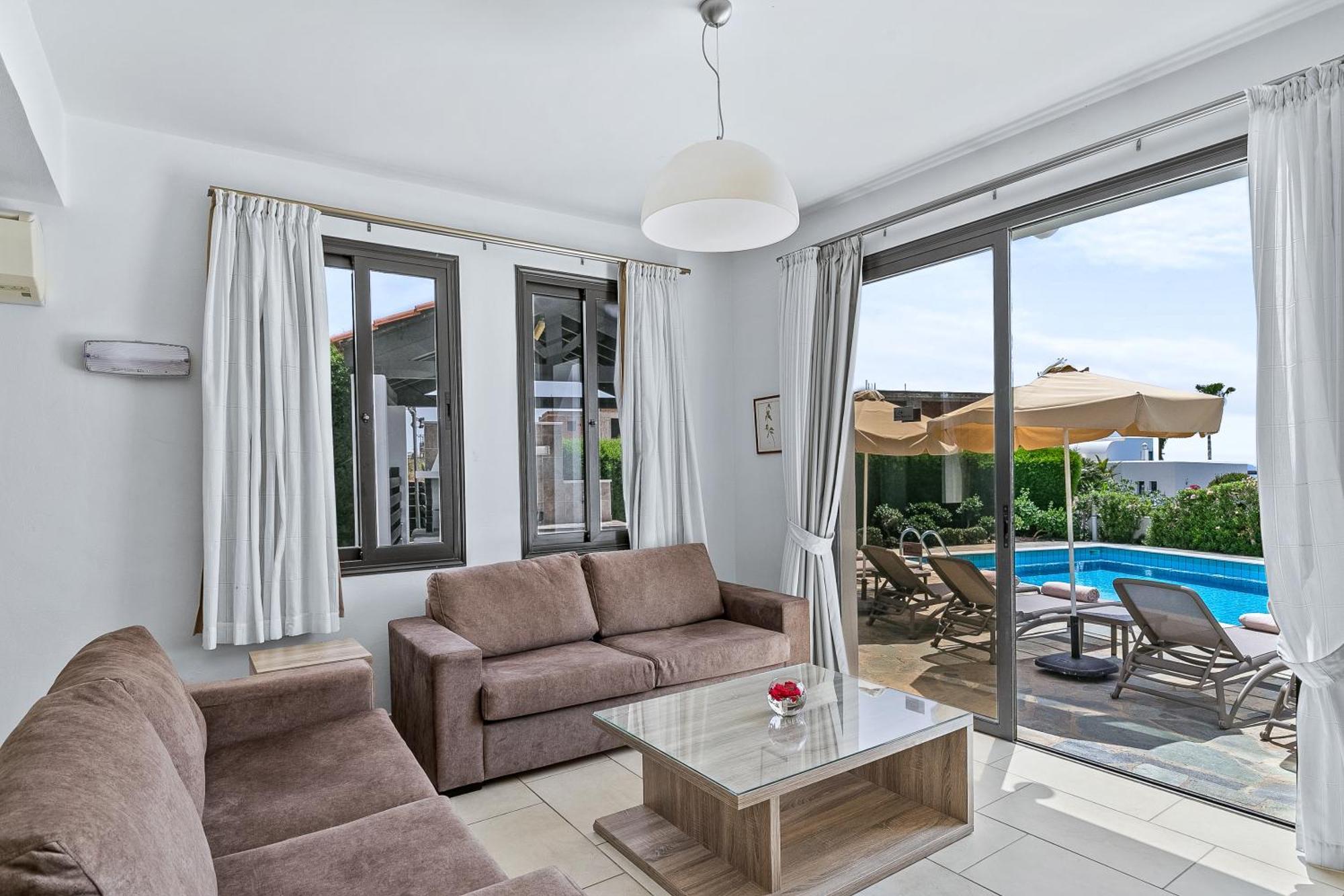 Platzia Beach Villas Paphos Ngoại thất bức ảnh
