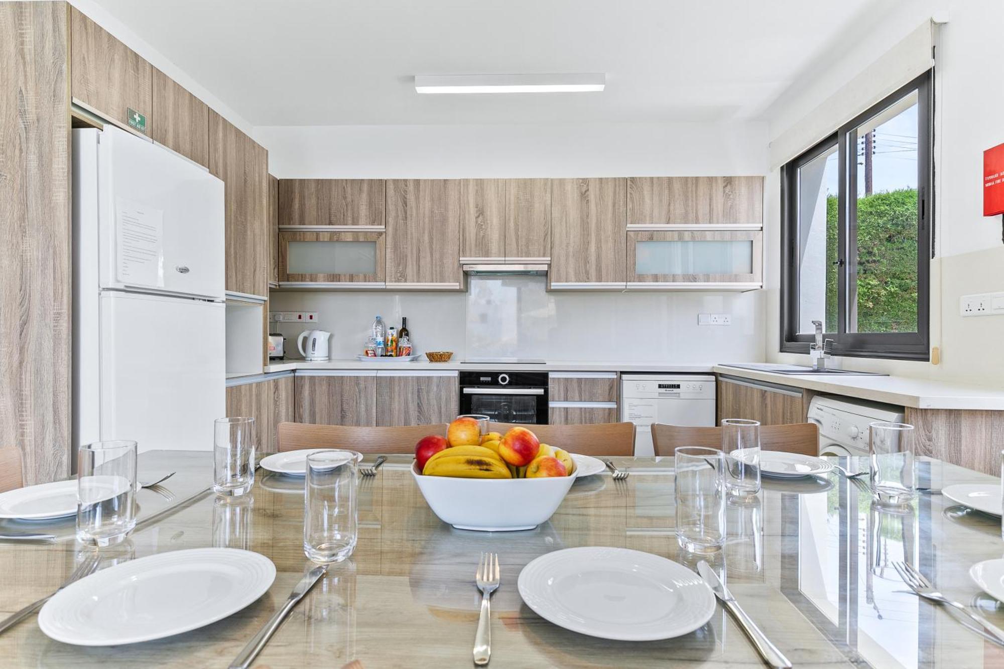 Platzia Beach Villas Paphos Ngoại thất bức ảnh
