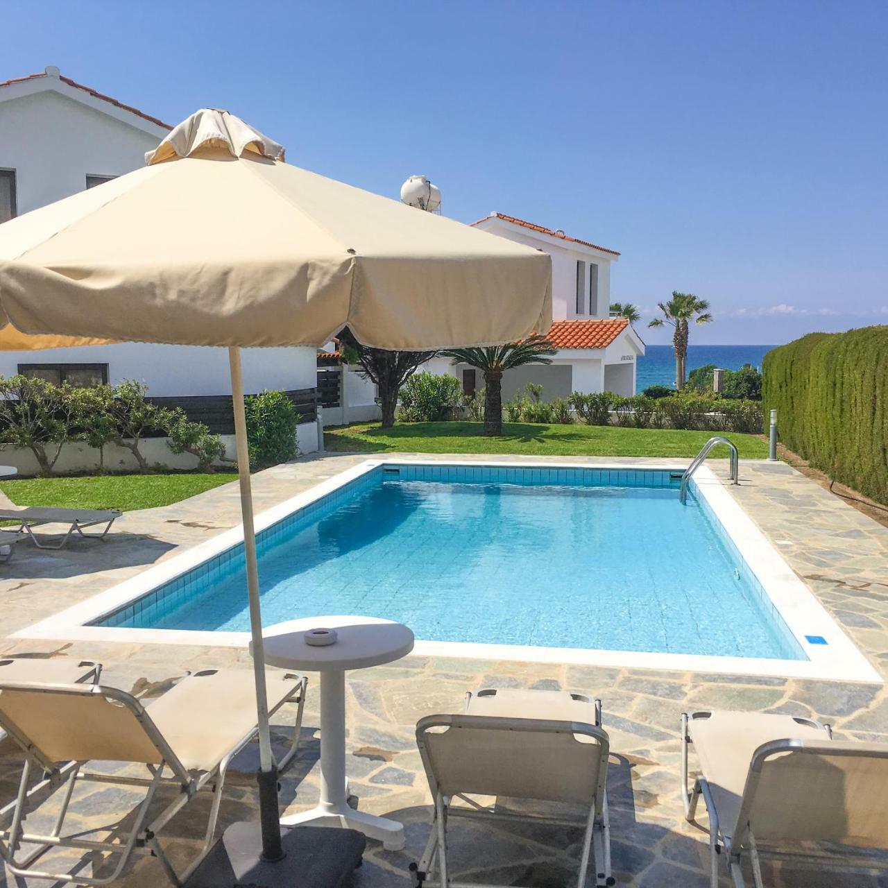 Platzia Beach Villas Paphos Ngoại thất bức ảnh